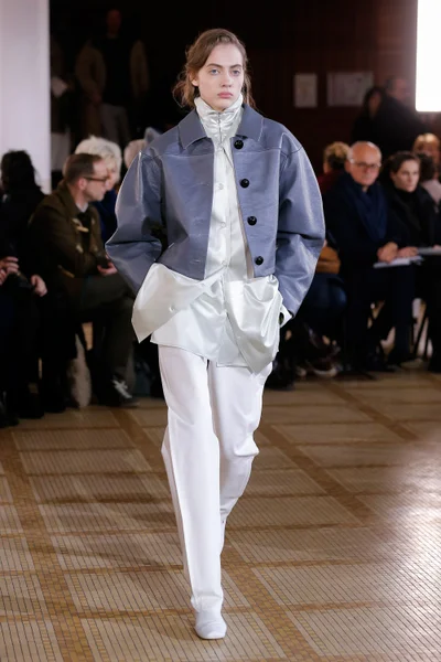 Look 13